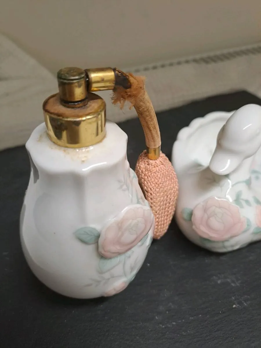 Vintage St Michael Porcelain Vanity Set - Image 2