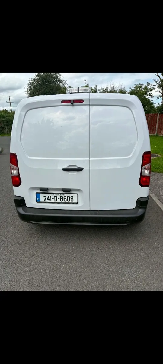 Citroen Berlingo 2024 - Image 2