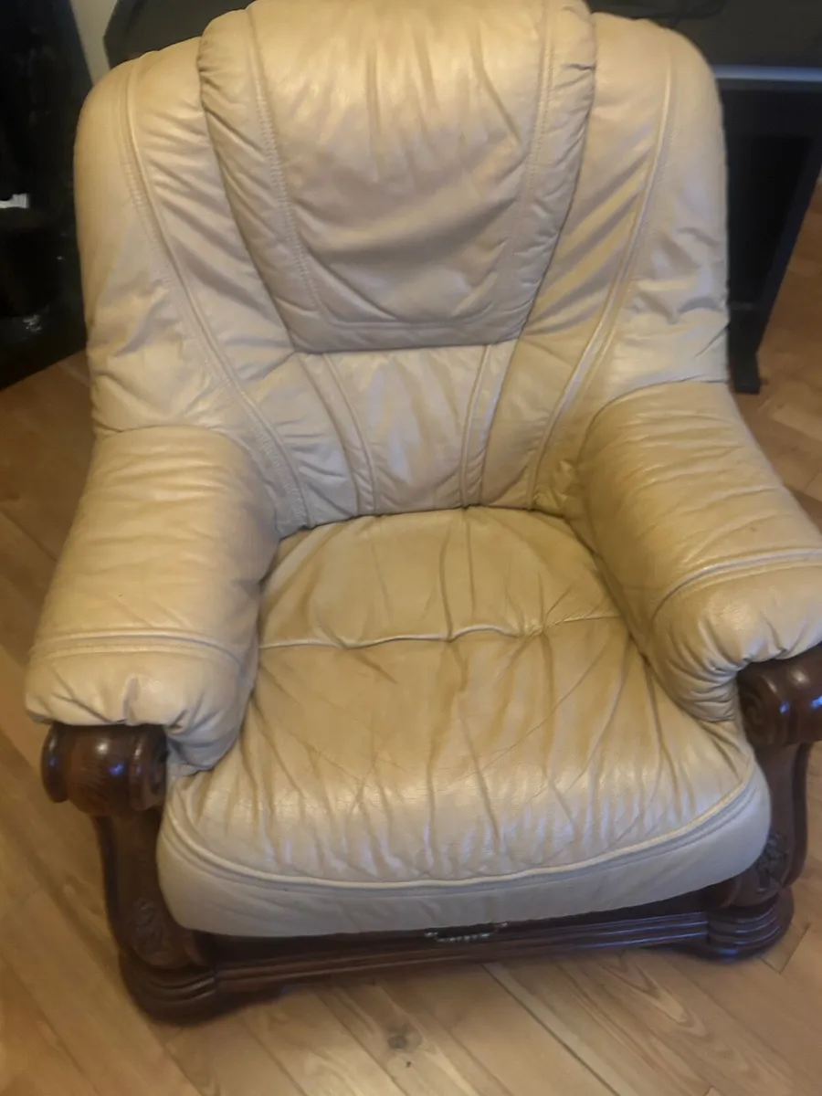 Suite of furniture - Image 3