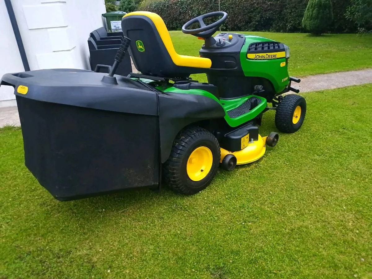 John Deere Ride On Lawnmower - Image 4