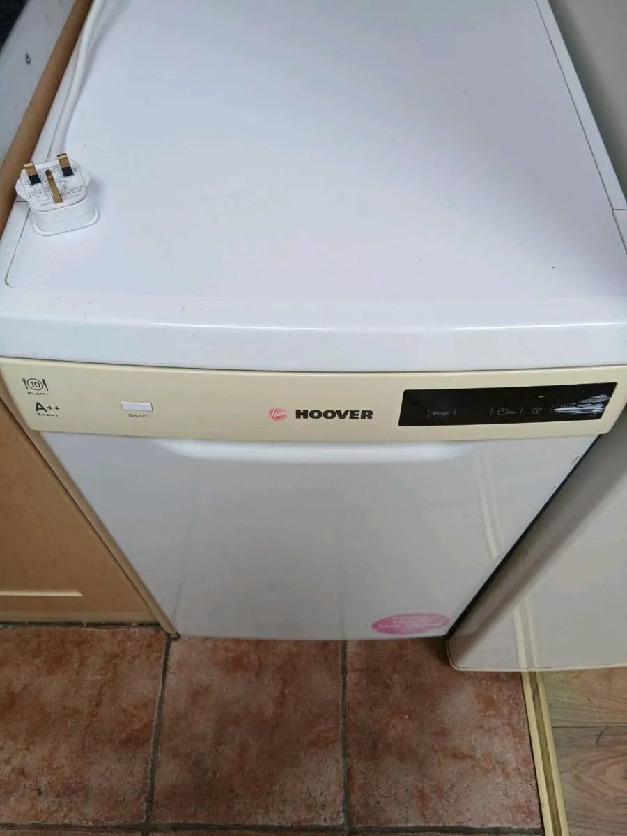Contents of house - Image 4