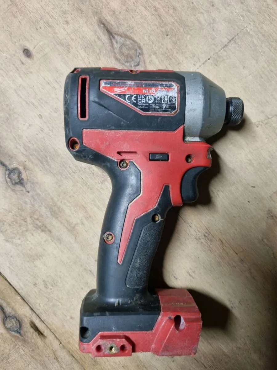Milwaukee impact for parts - Image 1