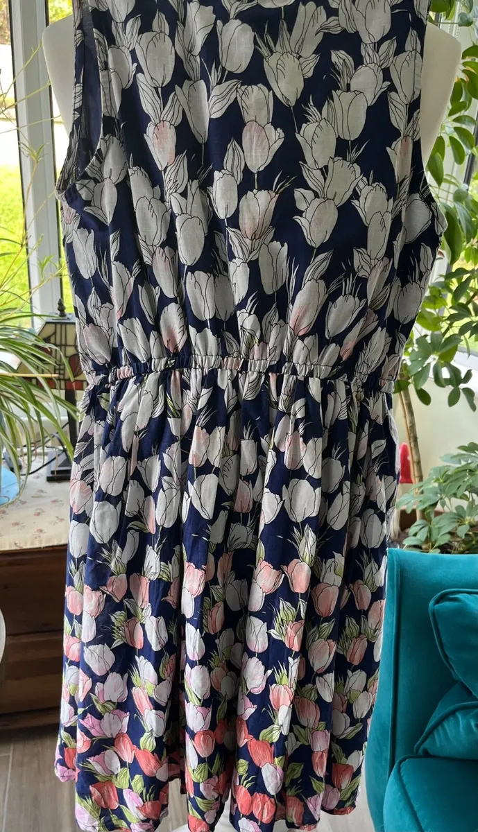 Joe Browns Tulips 🌷 Dress Size 8 - Image 4