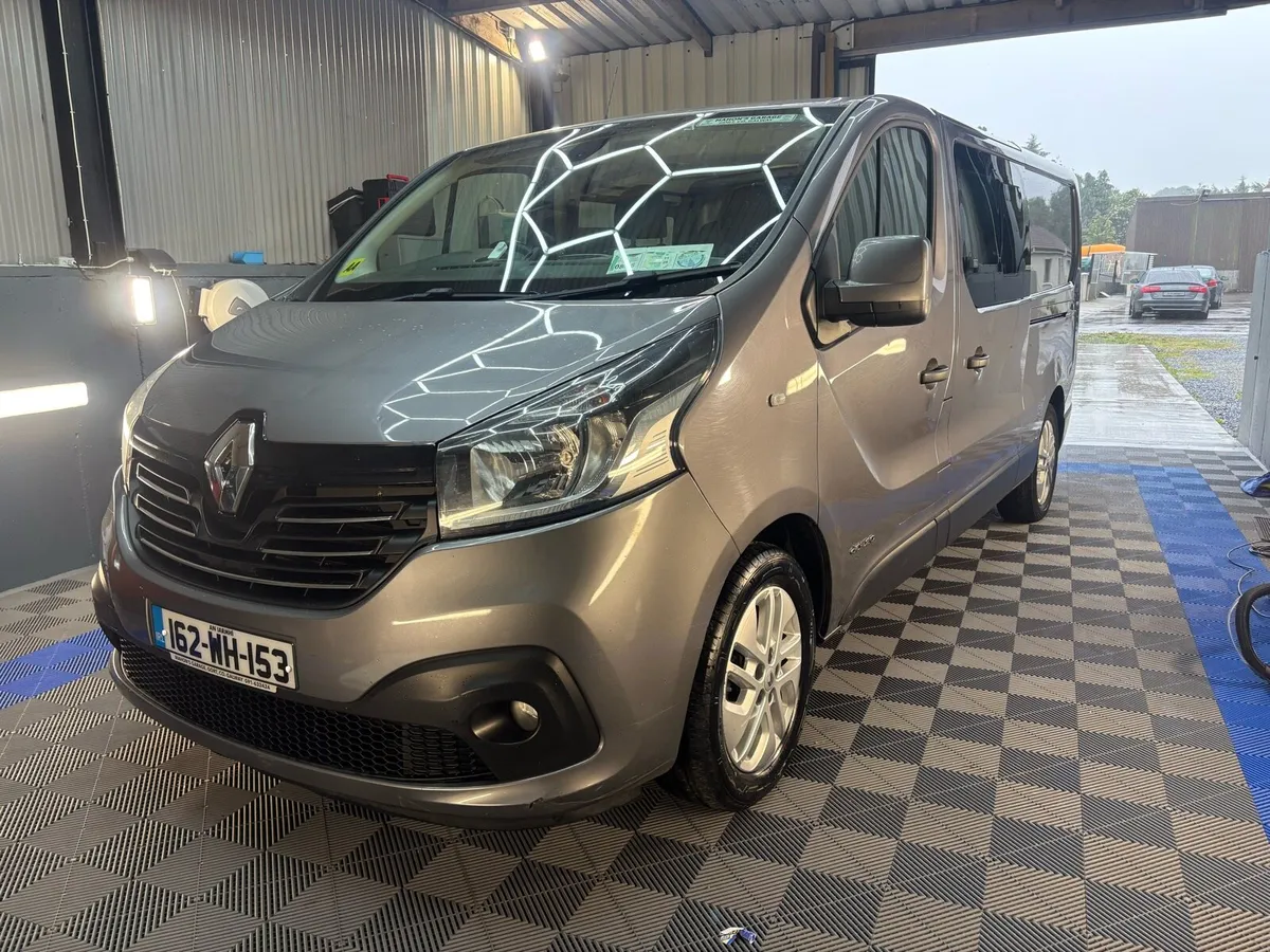 Renault Traffic crew cab - Image 2