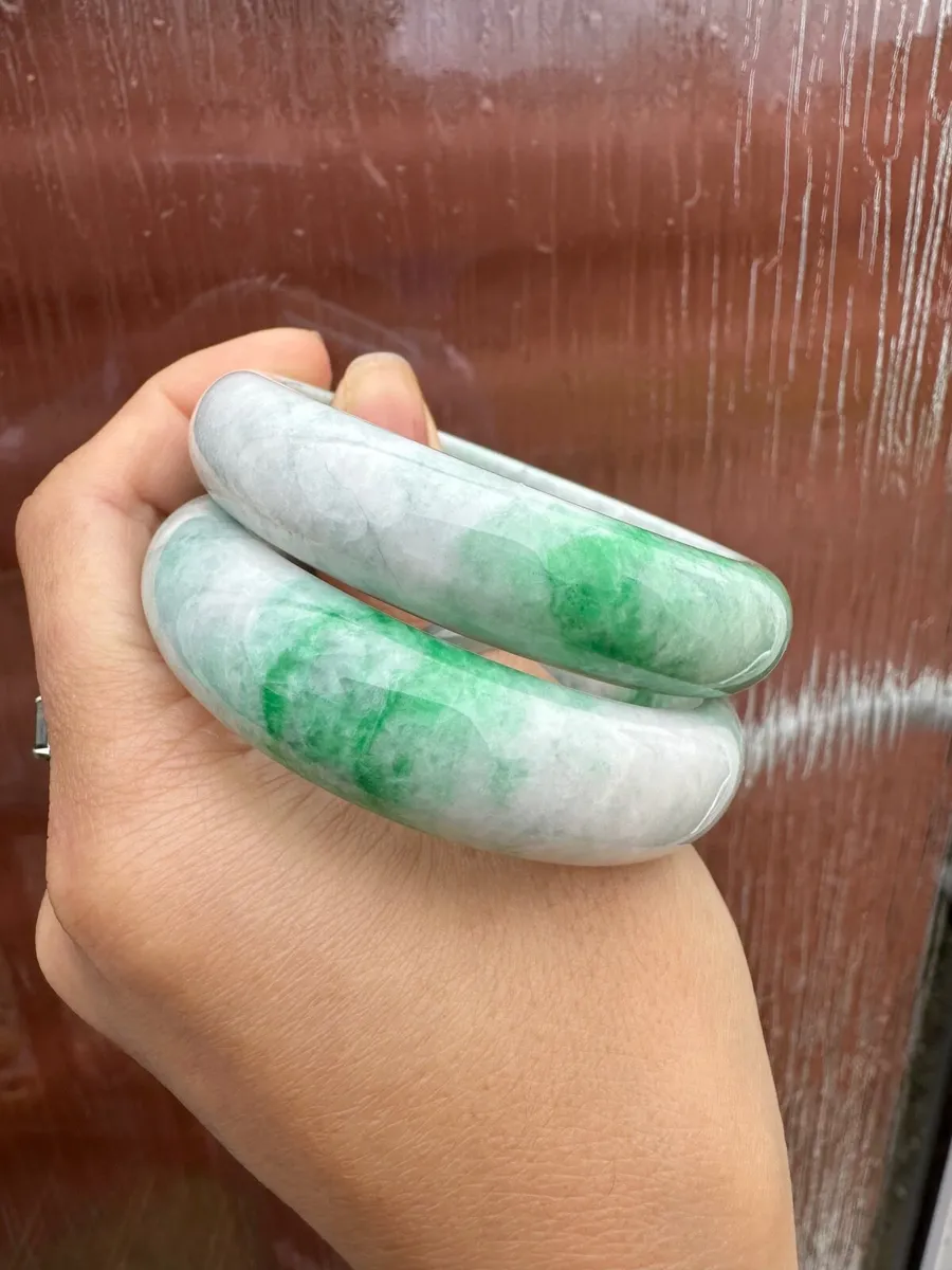 Grade A Burma Jadeite Jade bangle (set of 2) - Image 1