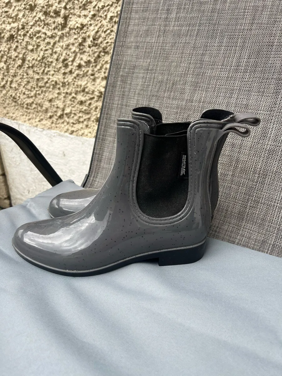 Ladies wellies size 5 €15 - Image 1