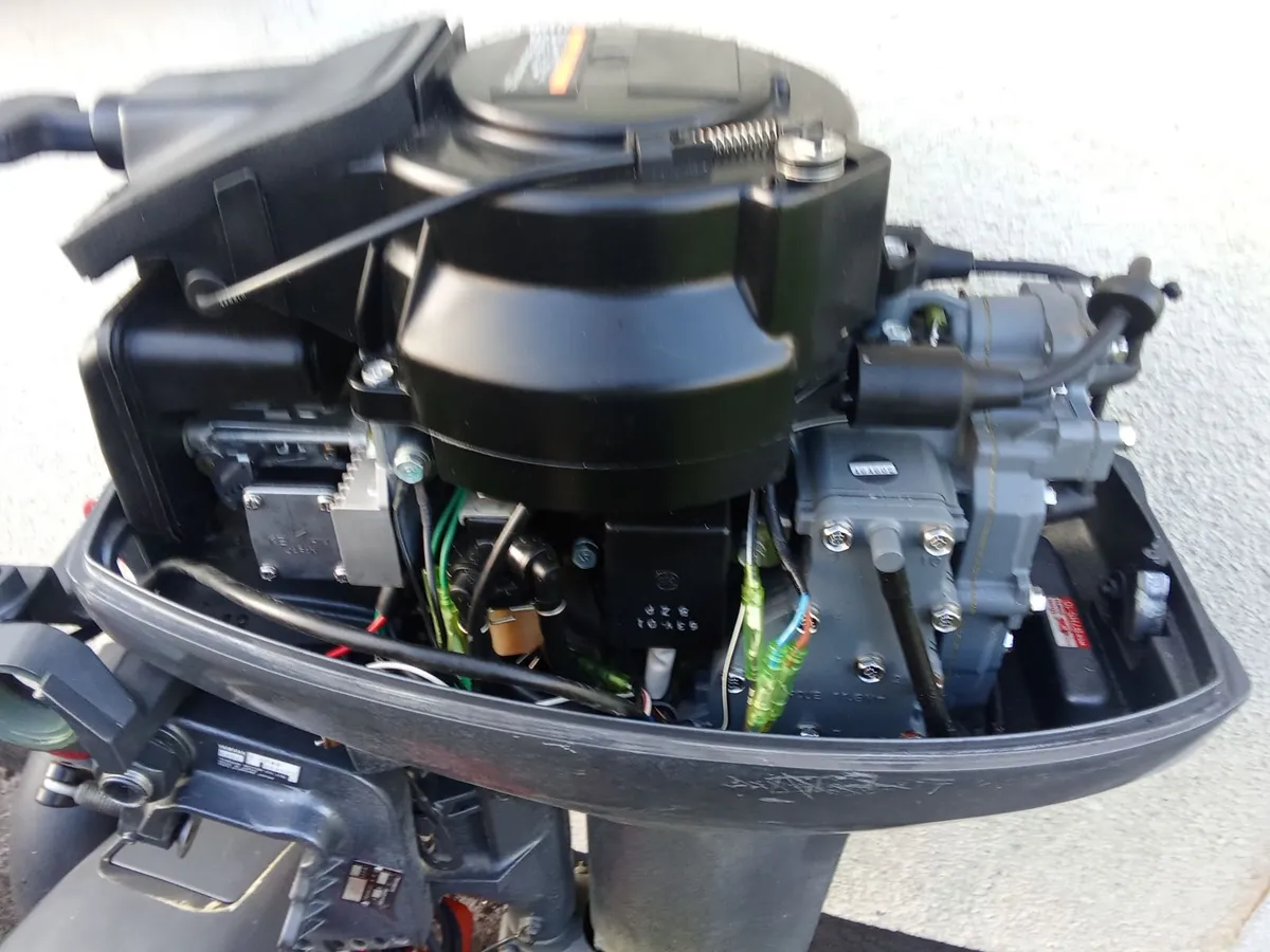 2-stroke outboard YAMAHA -9,9 hp - Image 4