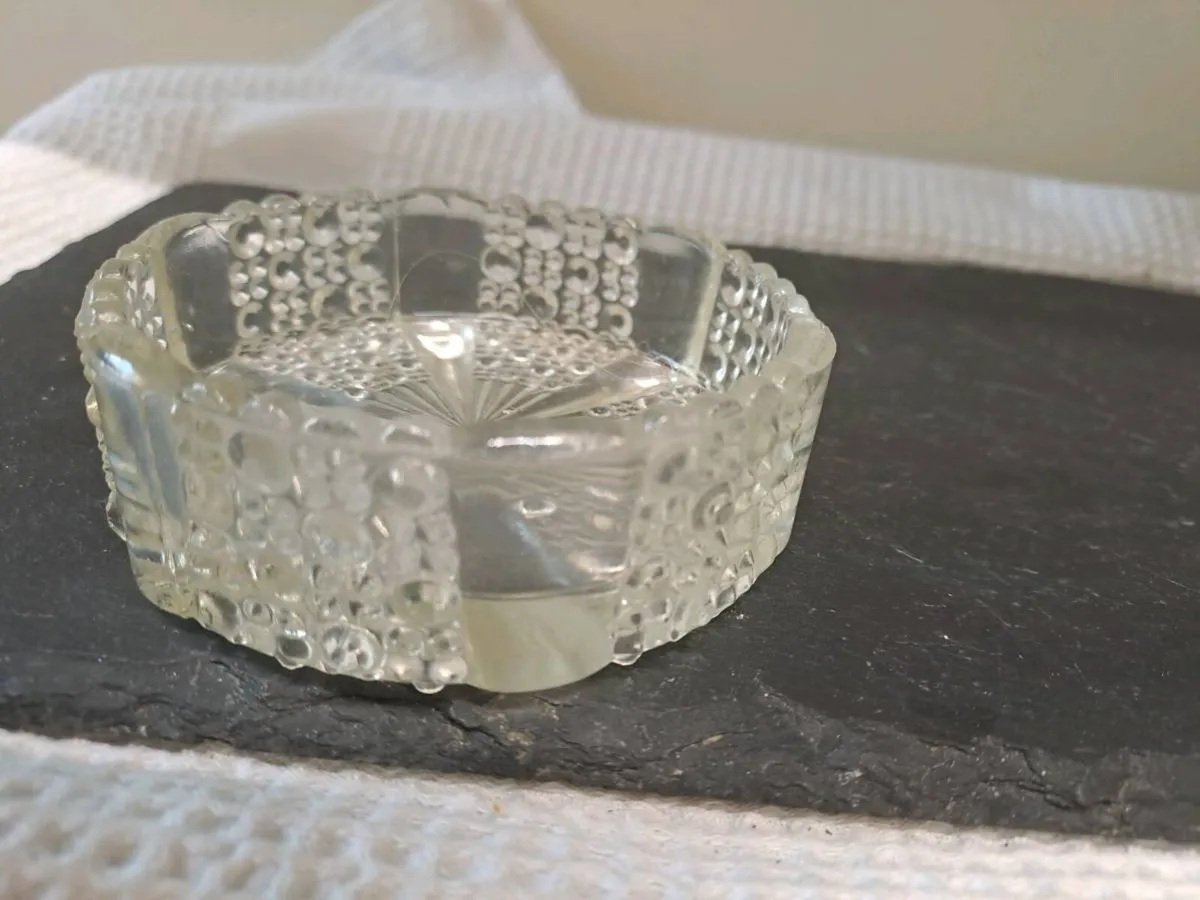 Vintage Pressed Glass Trinket / Salt Dish – Bubble - Image 2