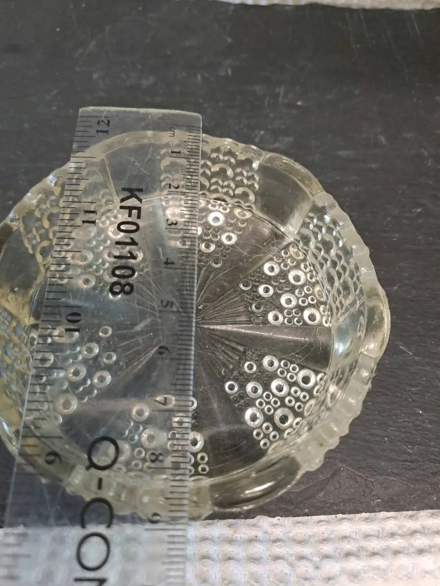 Vintage Pressed Glass Trinket / Salt Dish – Bubble - Image 3