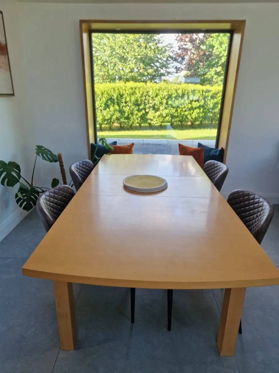 Dinning table - Image 4