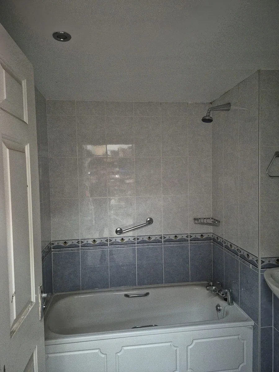 Bathroom Pods - Image 2