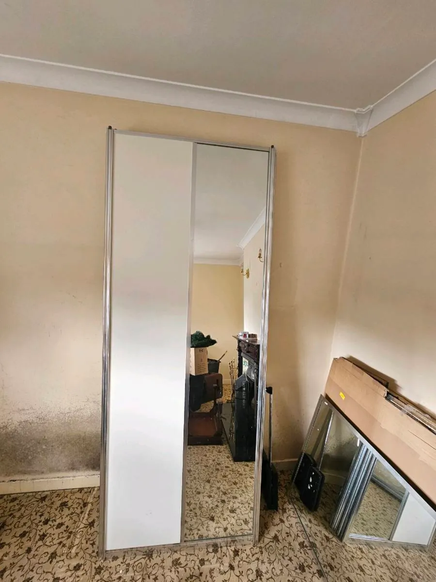 4 Sliderobe Doors with Tracks - Image 4