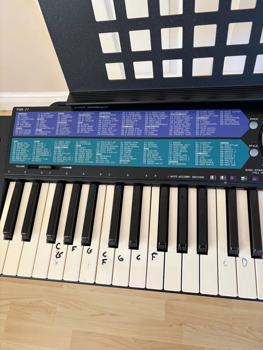 Yamaha  Keyboard - Image 2