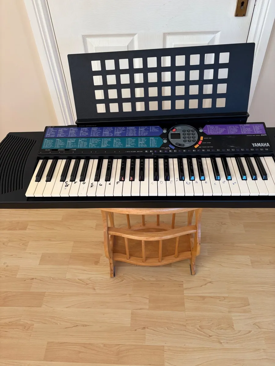 Yamaha  Keyboard - Image 4