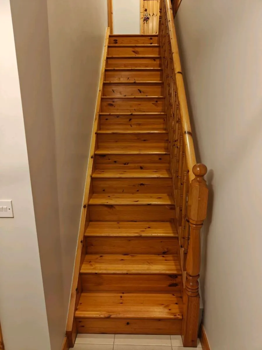 Stairs railing - Image 1