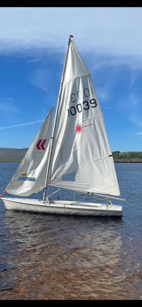 Laser 2 sailing dingy - Image 2