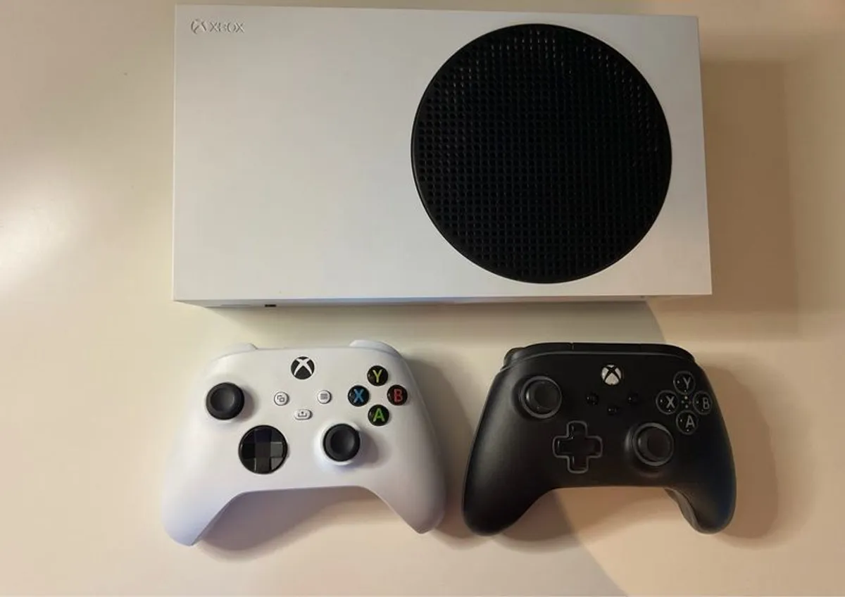 Xbox Series S with two controllers - Image 1