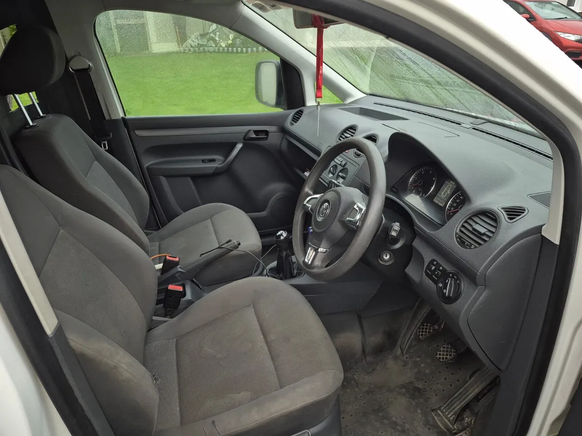 Caddy  151 - Image 4