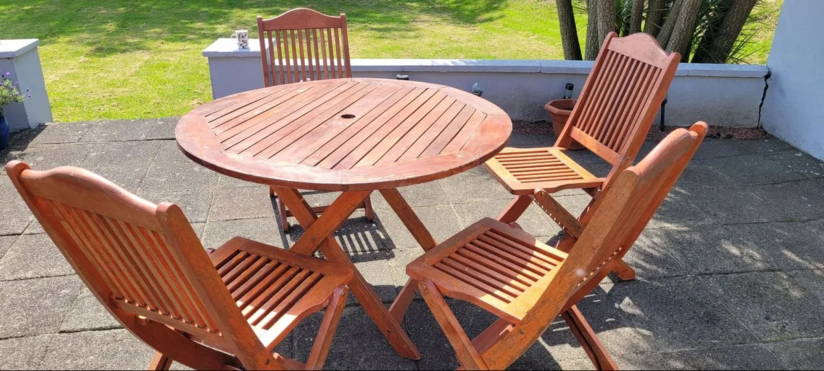 Wooden garden table & 4 chairs - Image 1