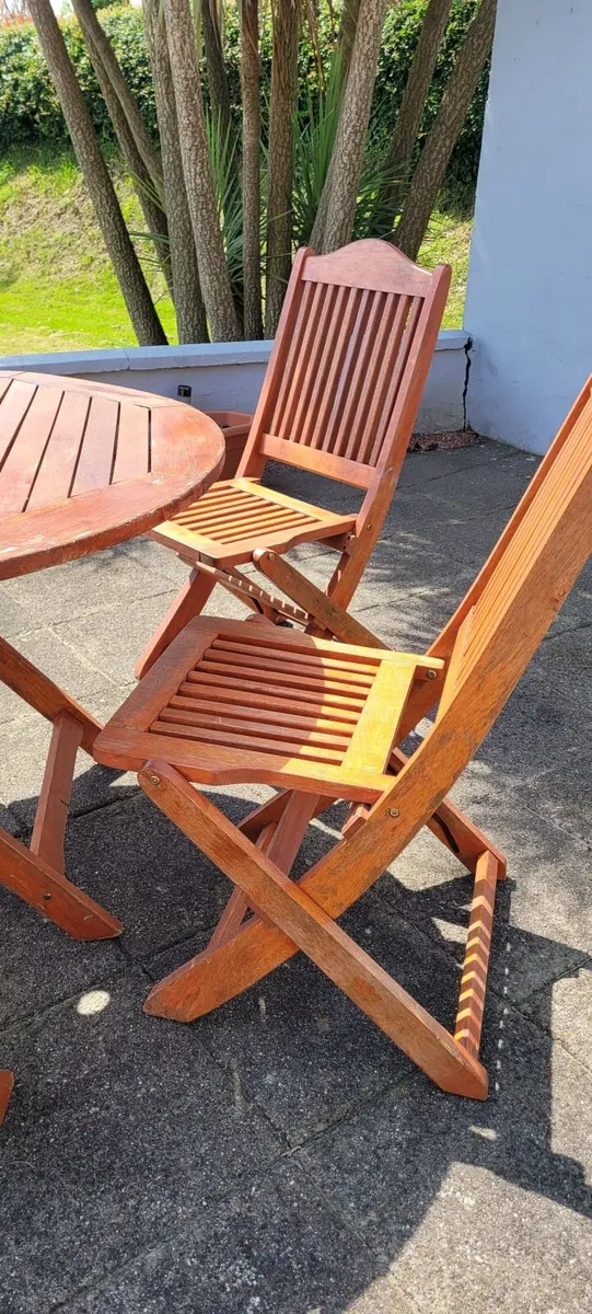 Wooden garden table & 4 chairs - Image 2