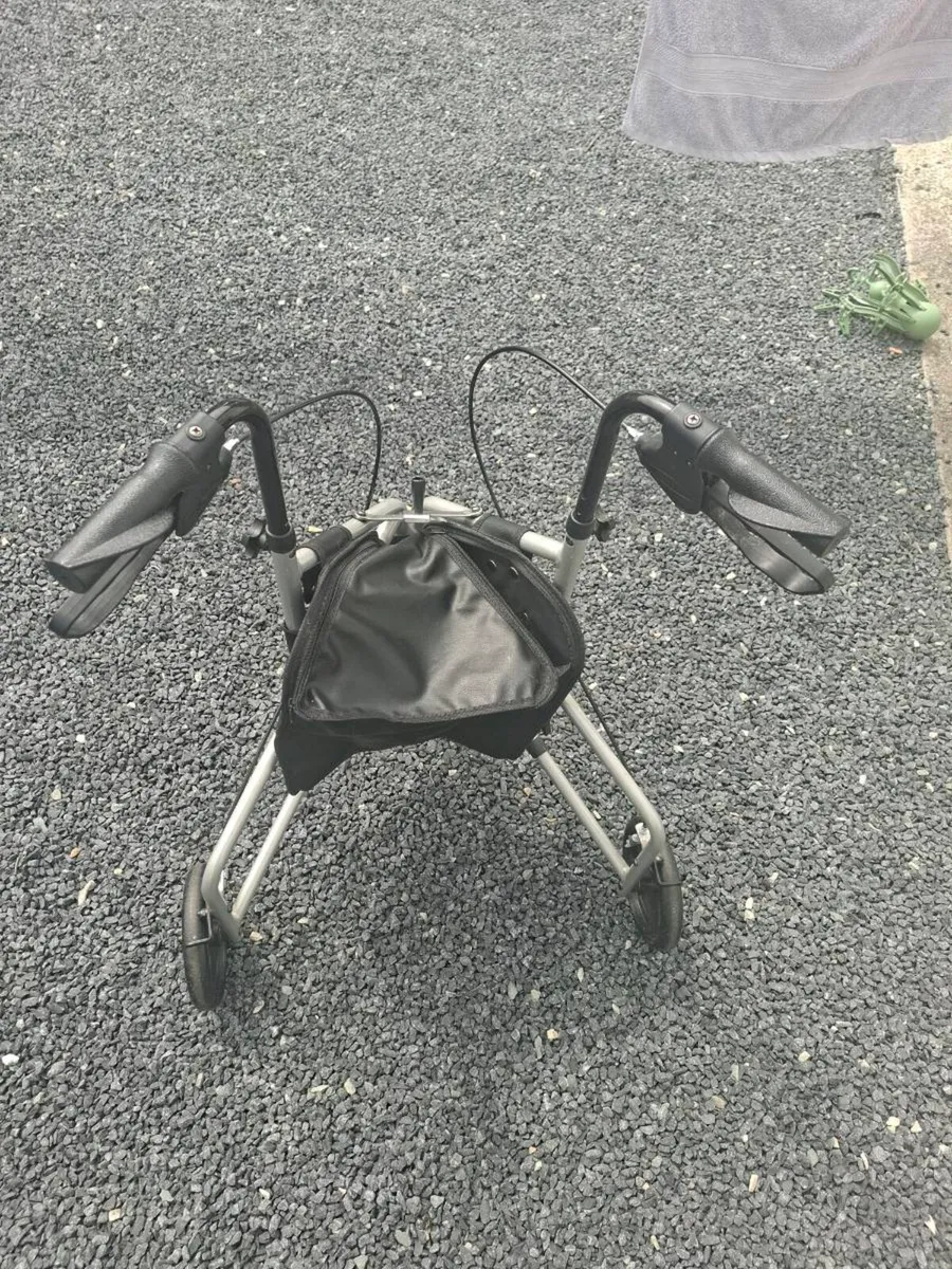 3 wheeler walker - Image 3