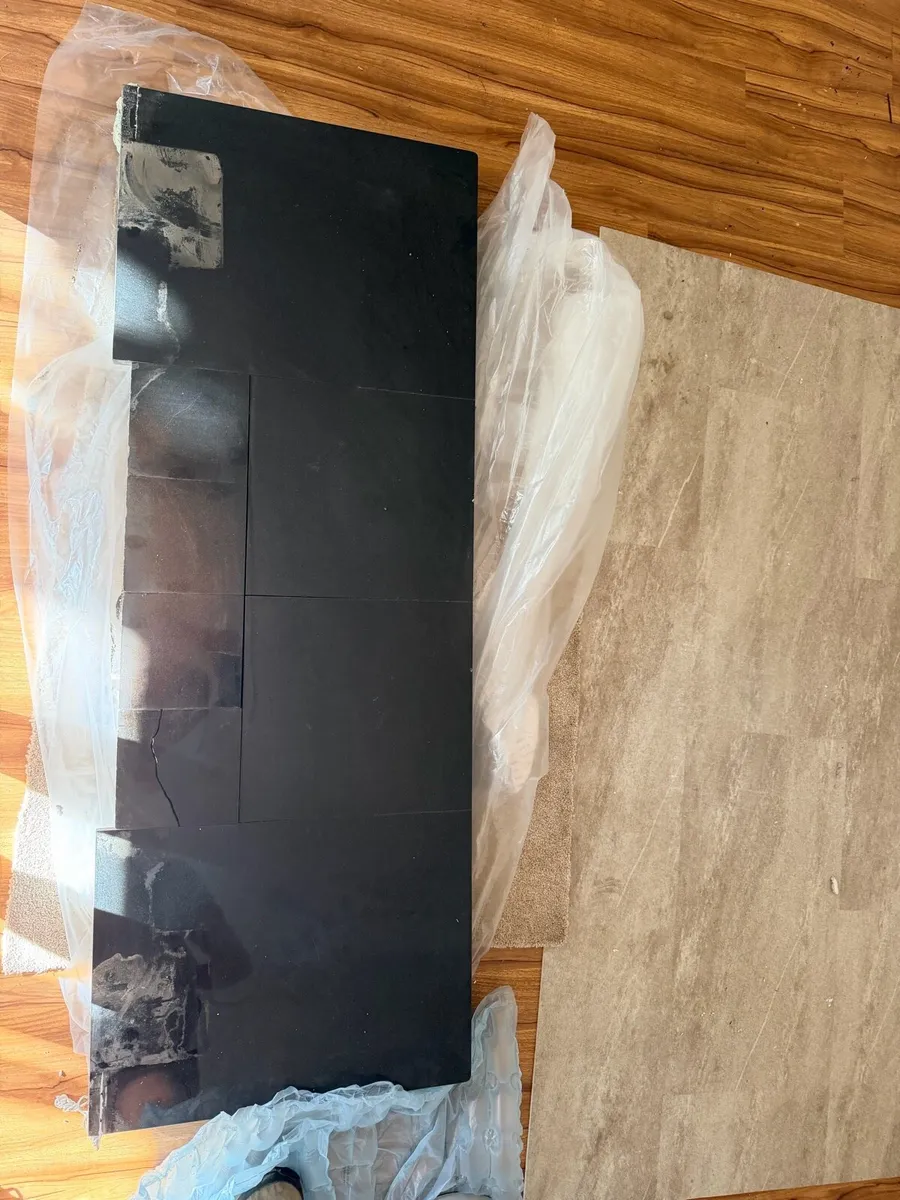 Hearth and fireplace surround - Image 3