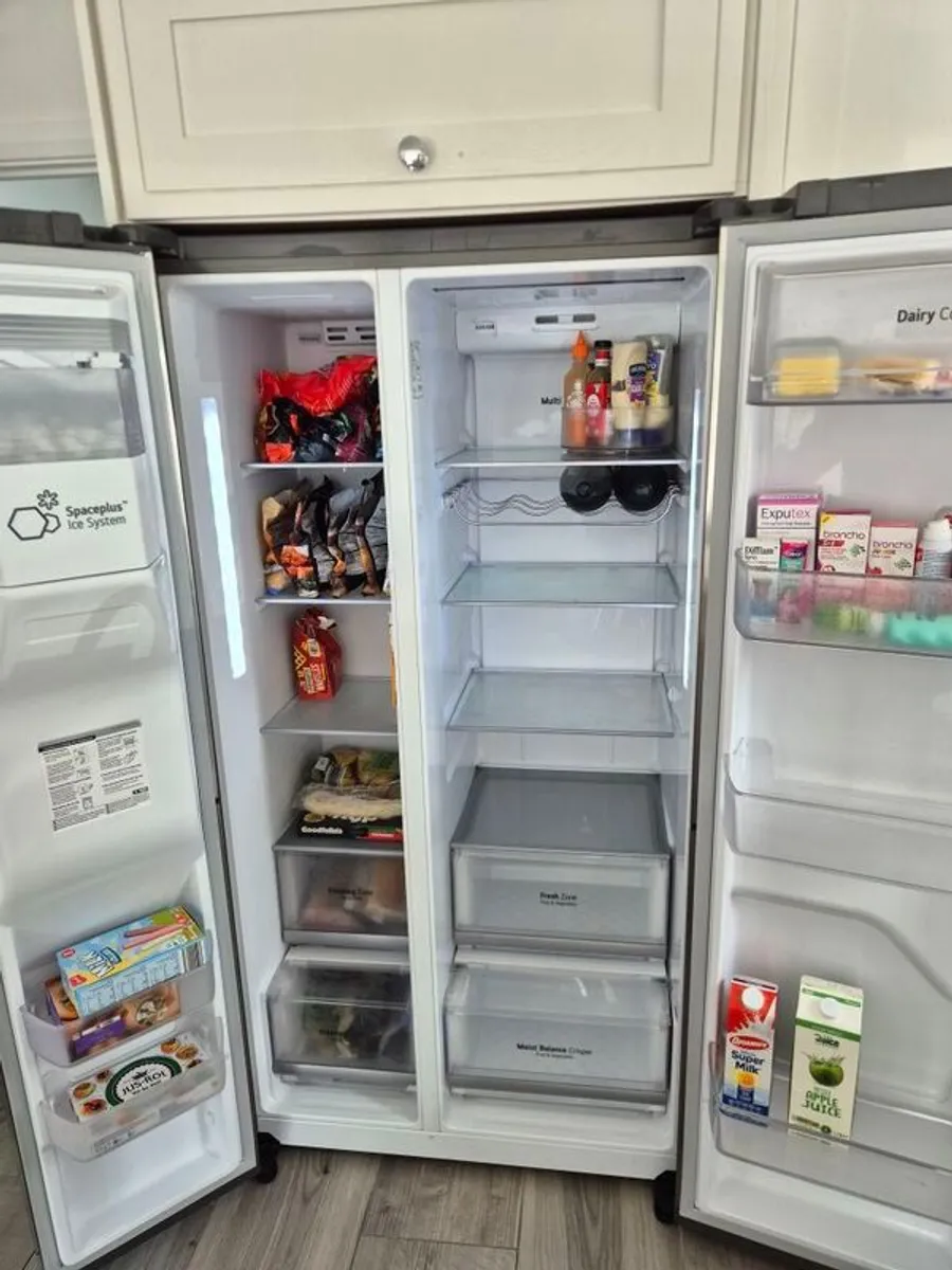 LG Fridge Freezer - Image 2