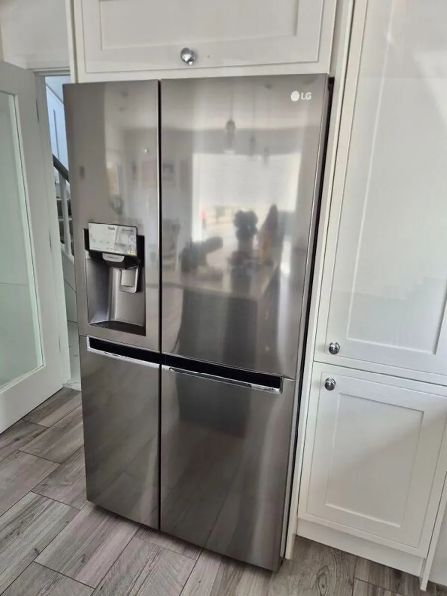 LG Fridge Freezer - Image 4