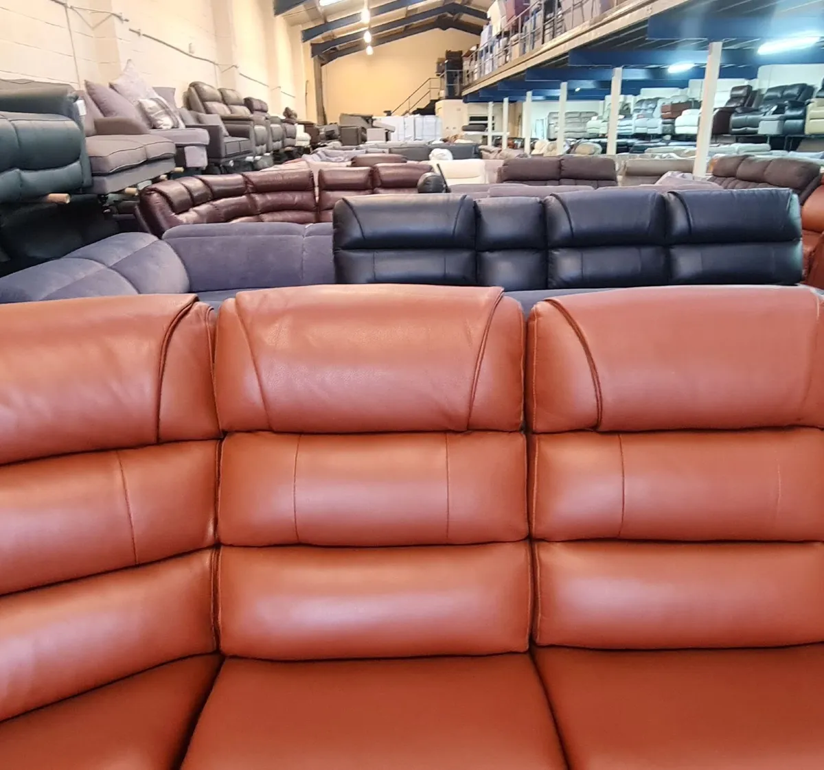 Cleveland brown leather electric corner sofa - Image 3