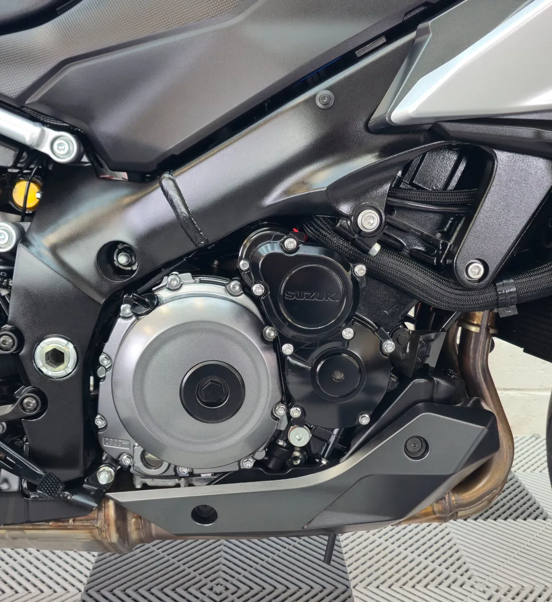 242 Suzuki GSX-S1000GX - Image 2
