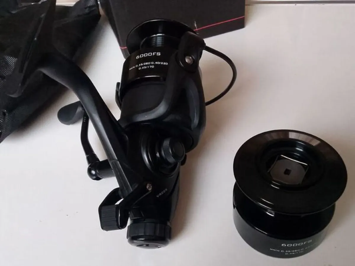 Fishing Sonik Vader X 6000FS Reel - Image 2
