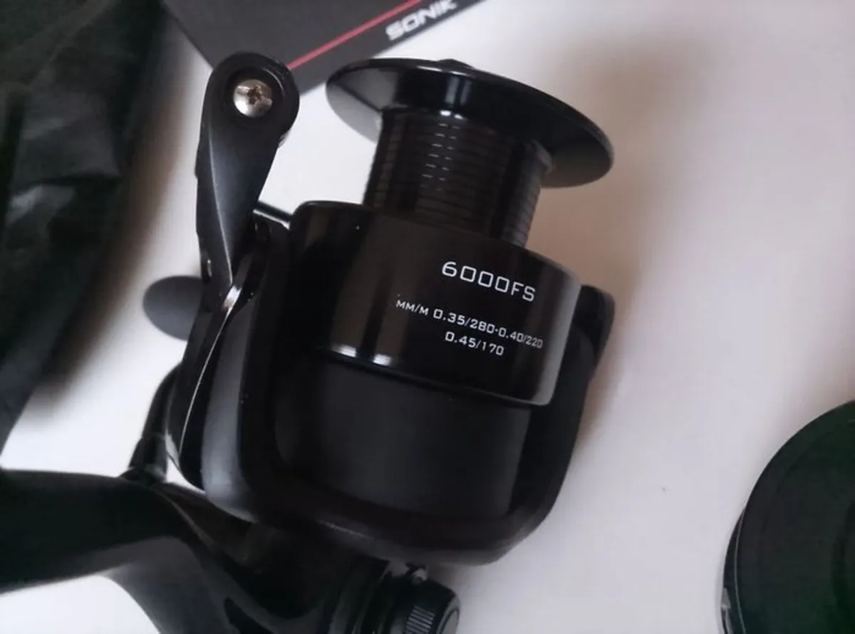 Fishing Sonik Vader X 6000FS Reel - Image 4
