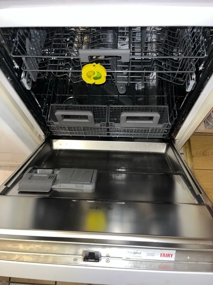 Dishwasher - Image 2