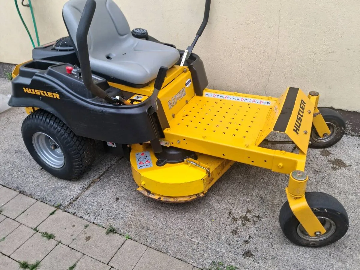 Hustler raptor zeroturn - Image 2