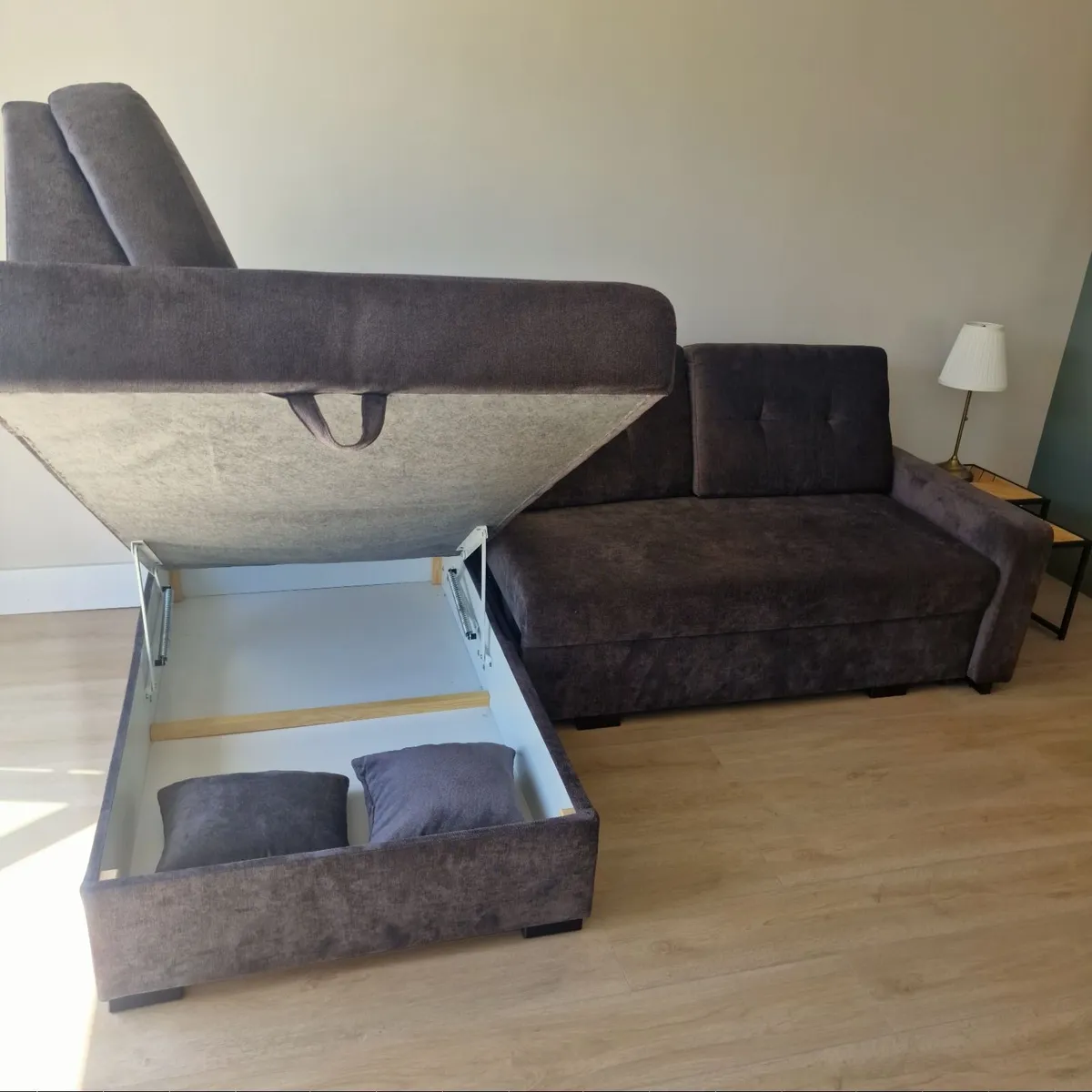 Sofa. Ottoman corner sofa bed! - Image 4