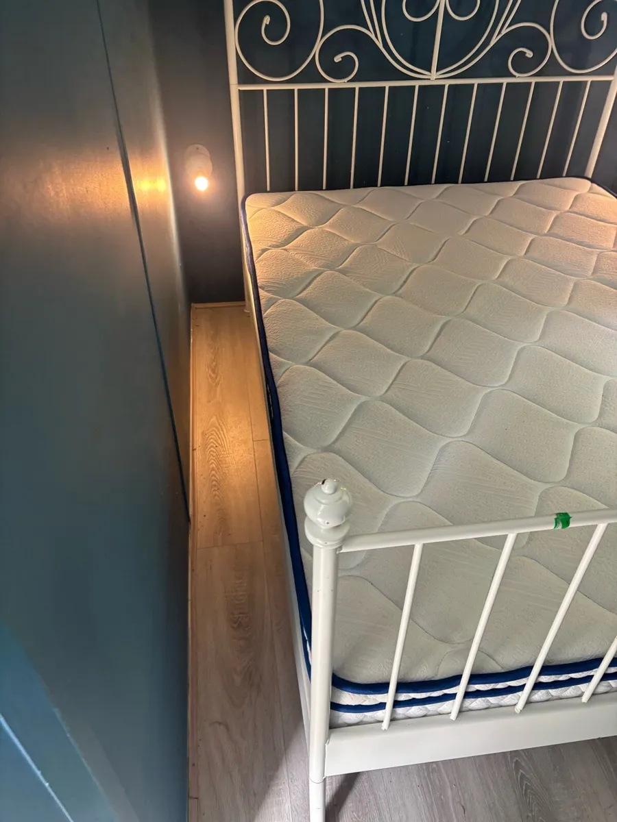 Double Bed - Image 2