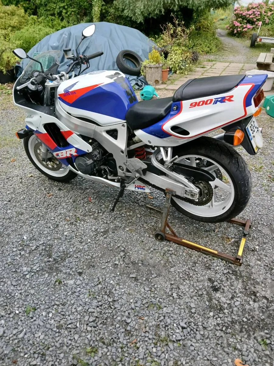 Honda CBR 900 Fireblade Twin Headlamp 1993 - Image 2