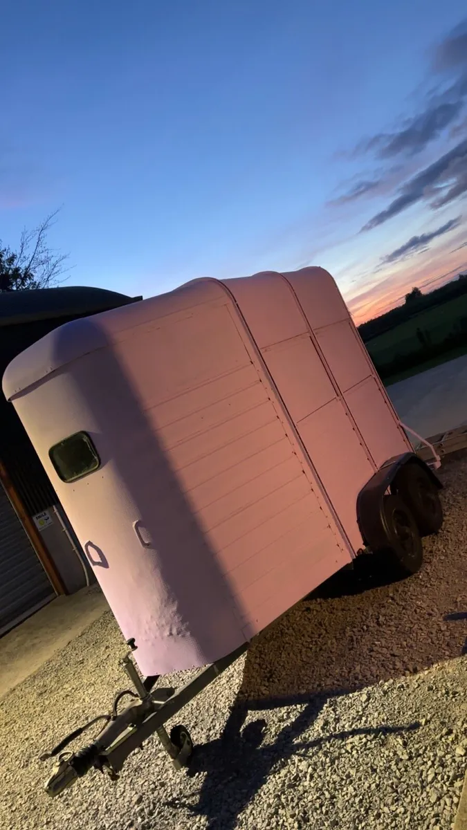 *Coffee Trailer* - Image 1