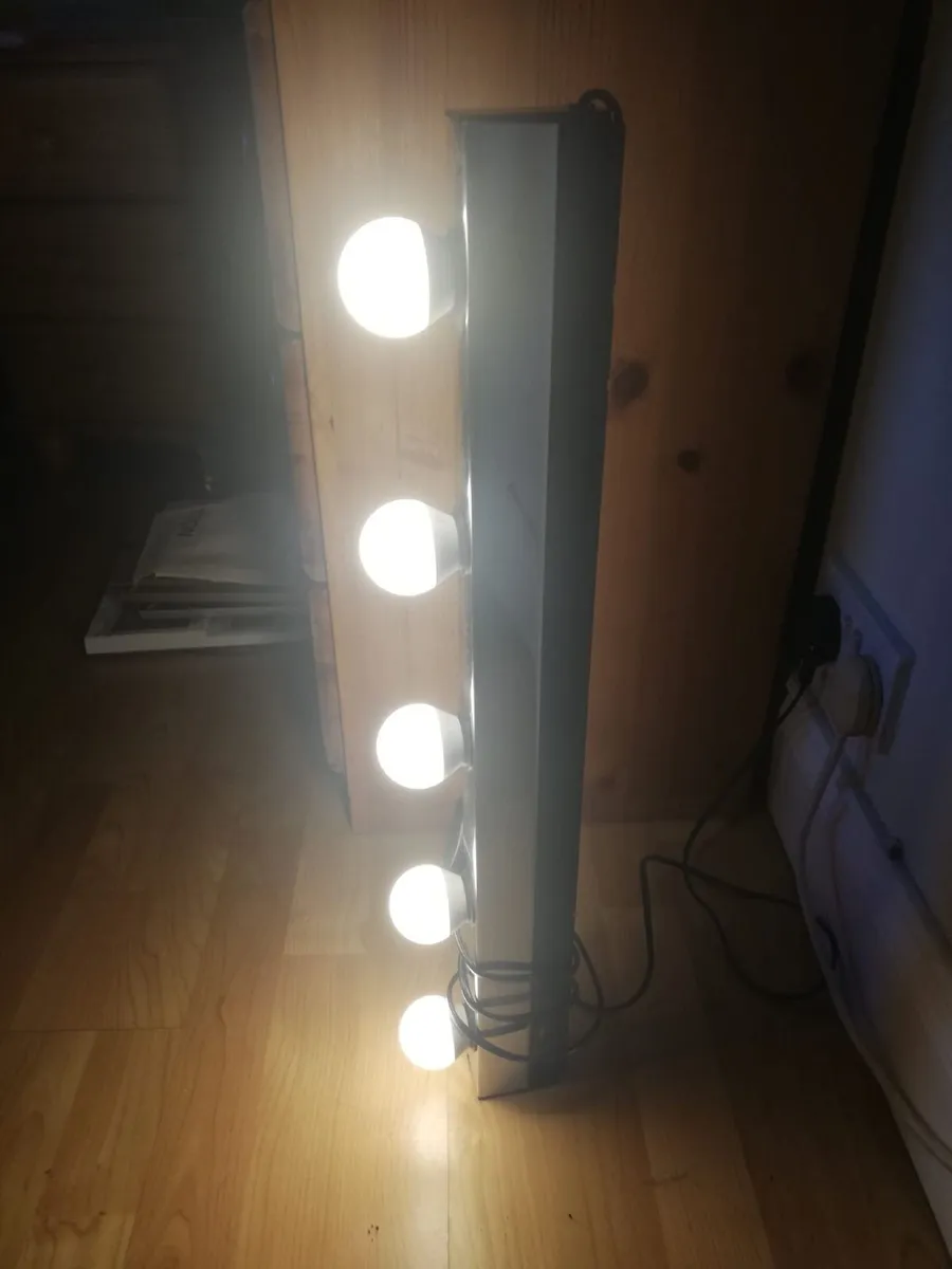 Wall lamp Ikea 5 bulbs - Image 1