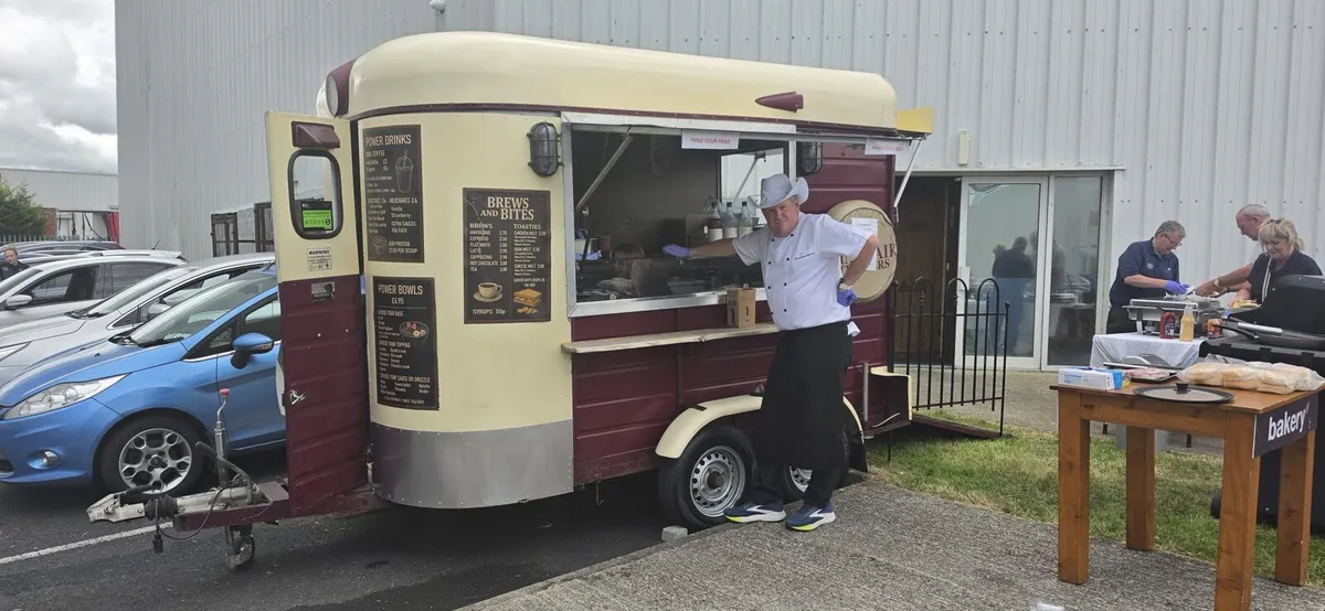 vintage catering horsebox - Image 4
