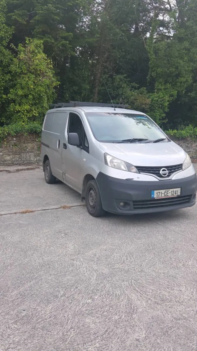 2017 Nissan nv200 - Image 2