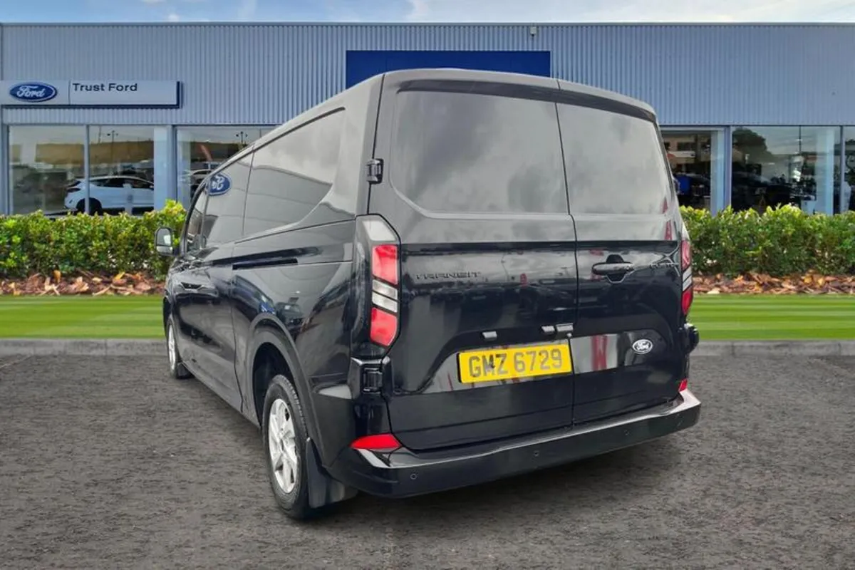 Ford Transit Custom LIMITED - Image 2