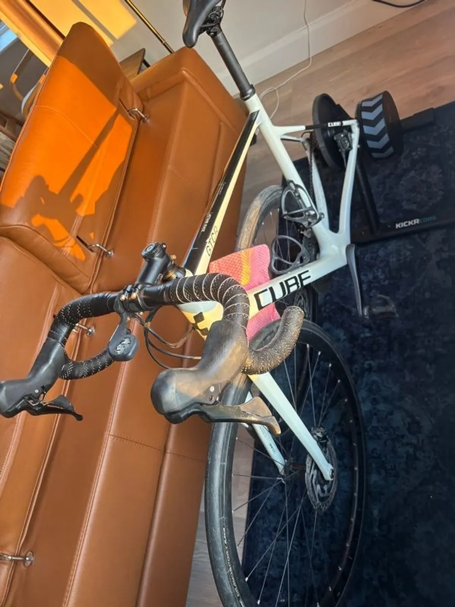Cube Carbon Road Bike - Image 3