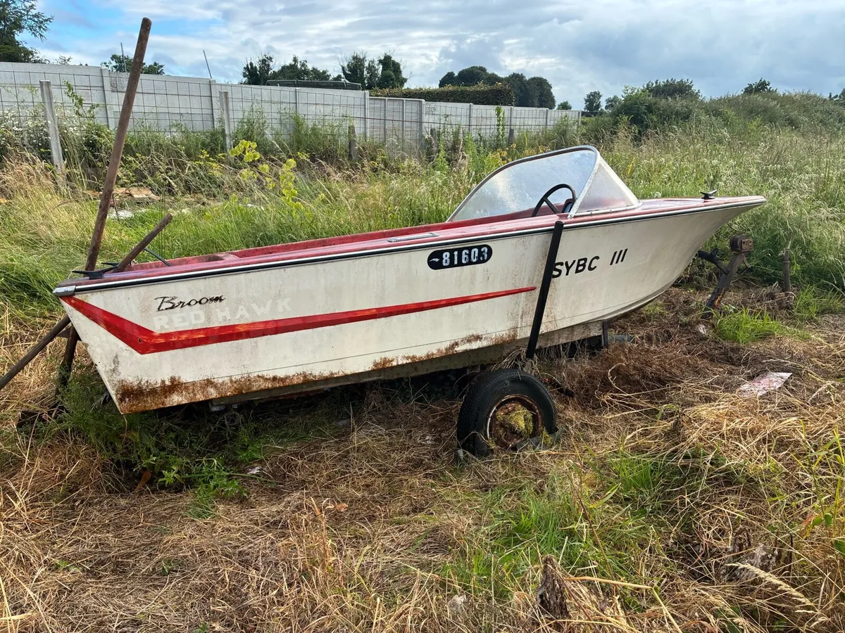 Fibreglass Speedboat & Trailer – Collection Only - Image 2