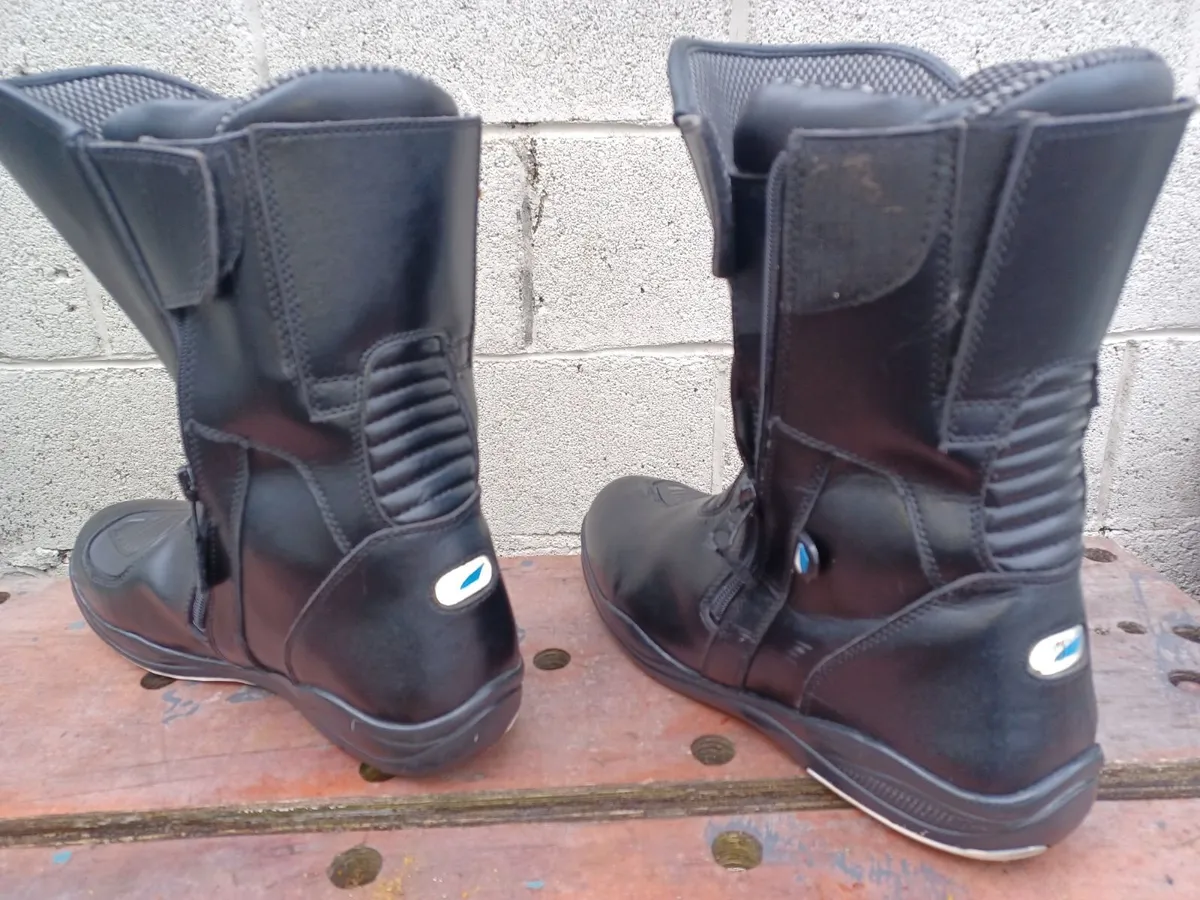 Motorcycle boots - Image 2