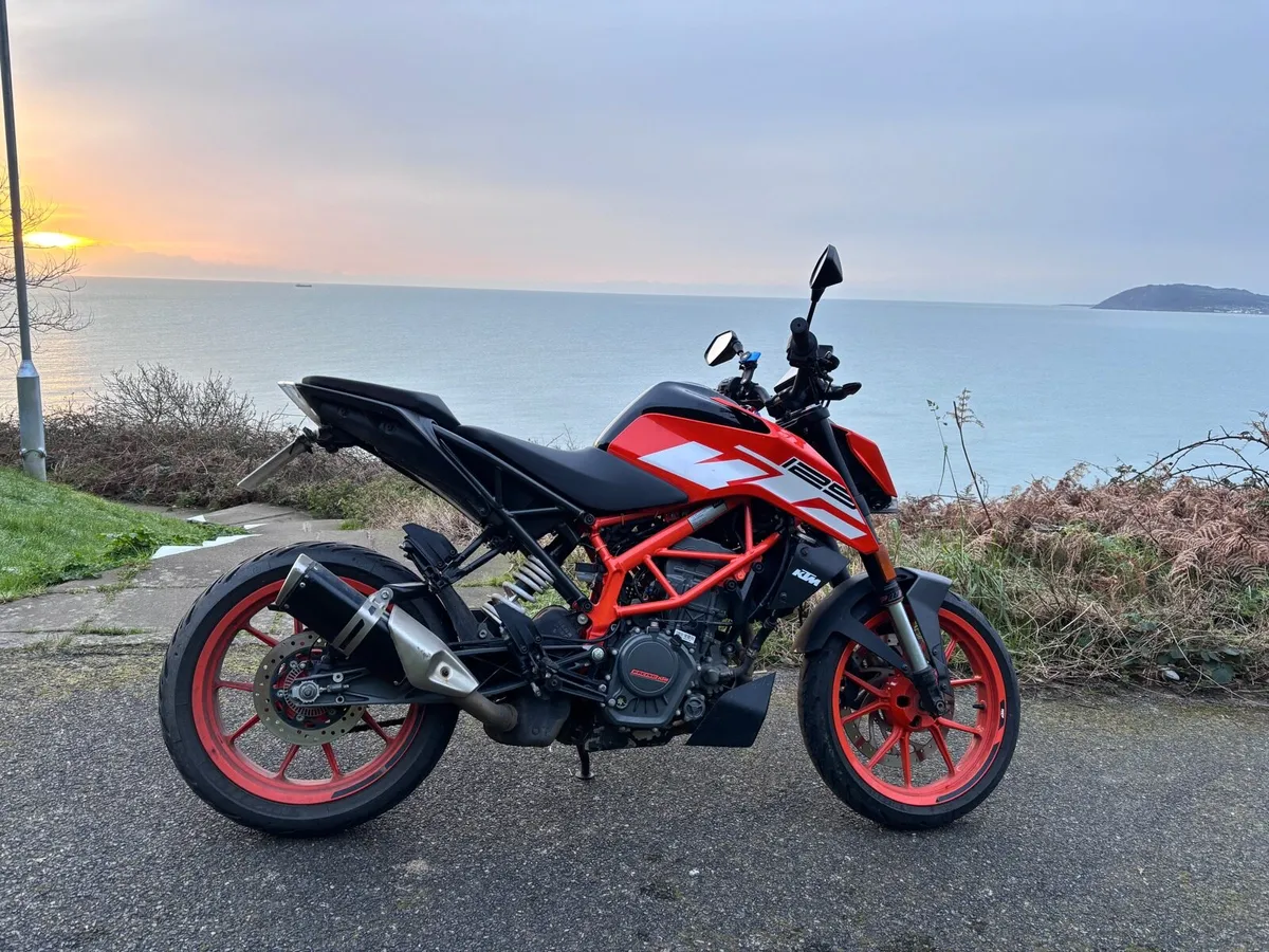 KTM Duke 125 - Image 1