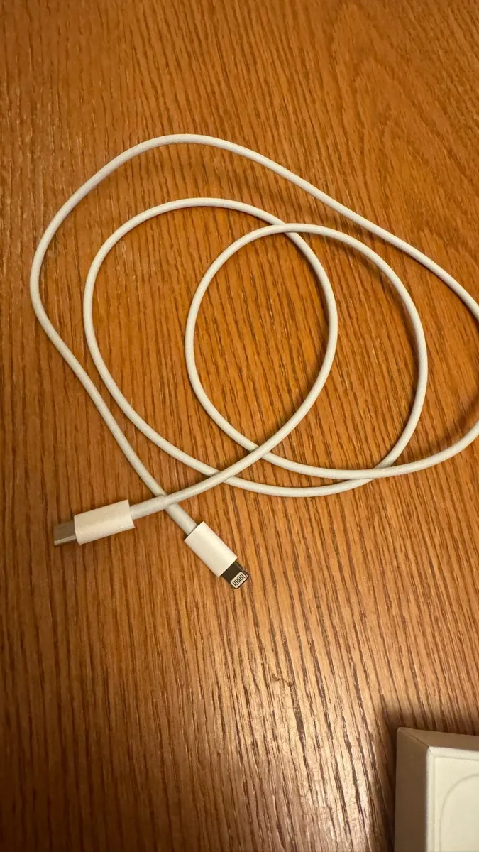iPhone 13 - Image 4