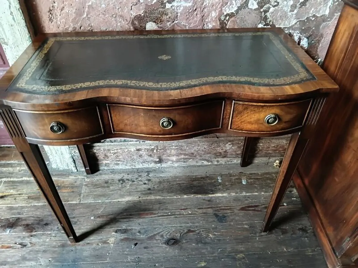 A Shereton serpentine Writing Desk - Image 1