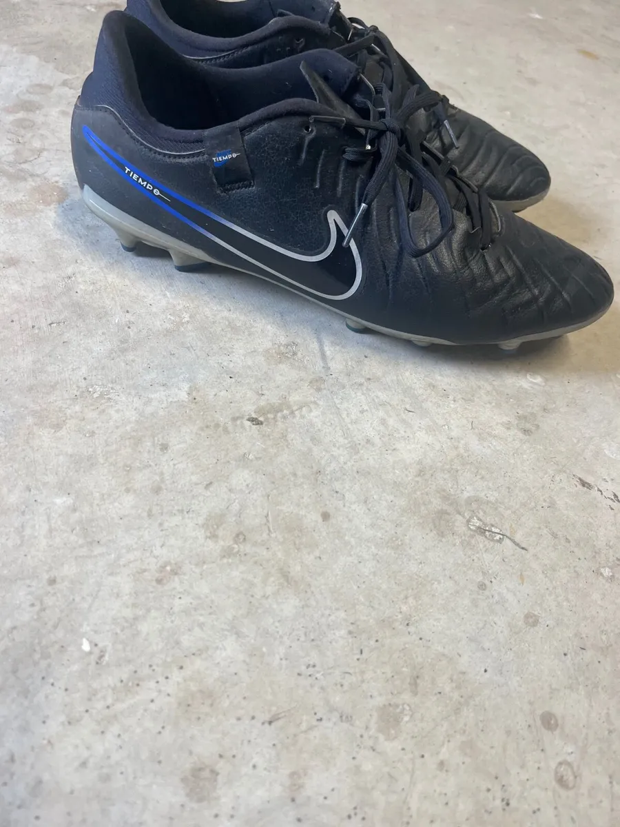 Nike tiempo size 12 - Image 1
