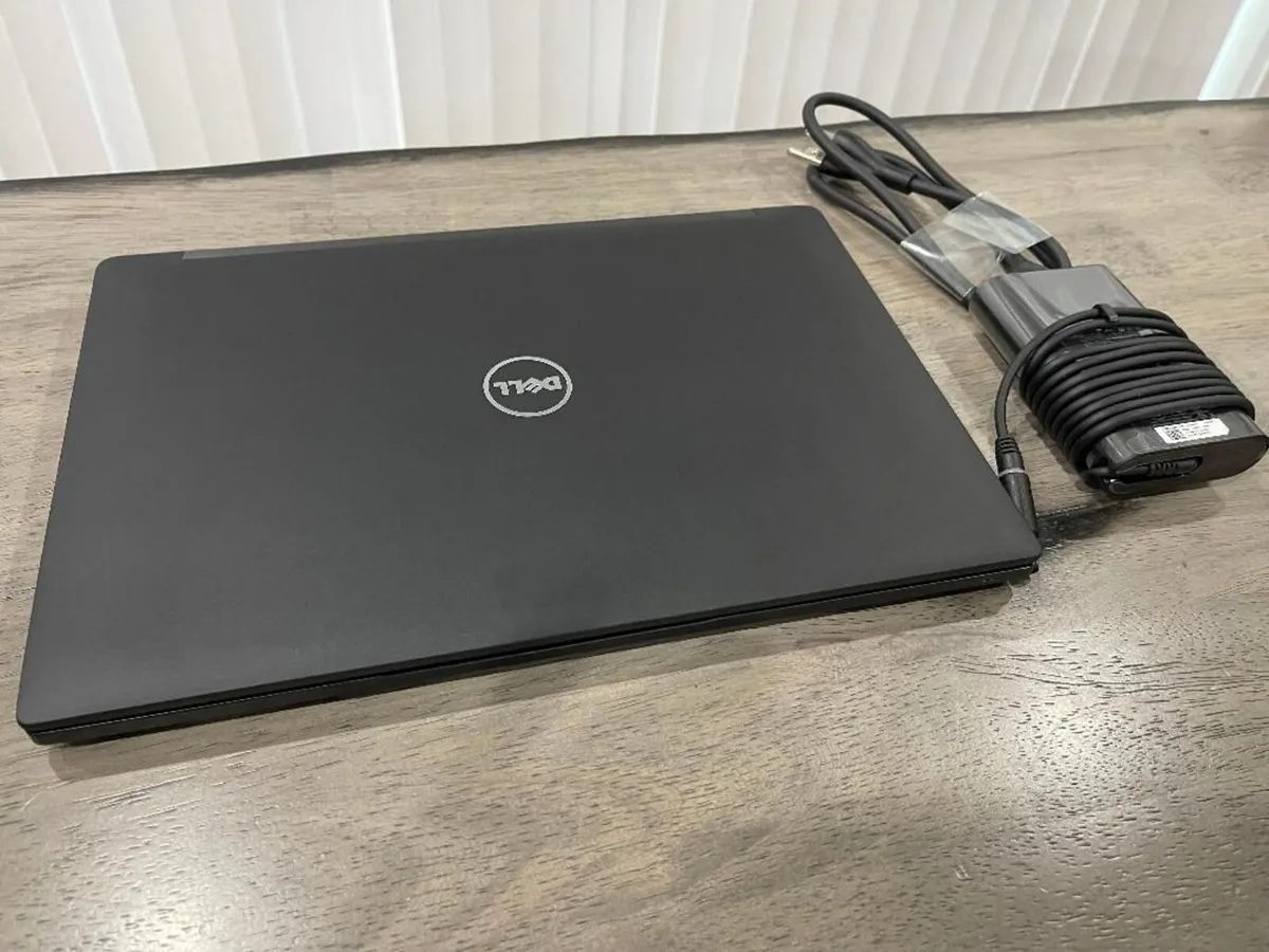 Laptop Intel i7-6600U 8GB RAM 256GB SSD Win11 PRO - Image 3